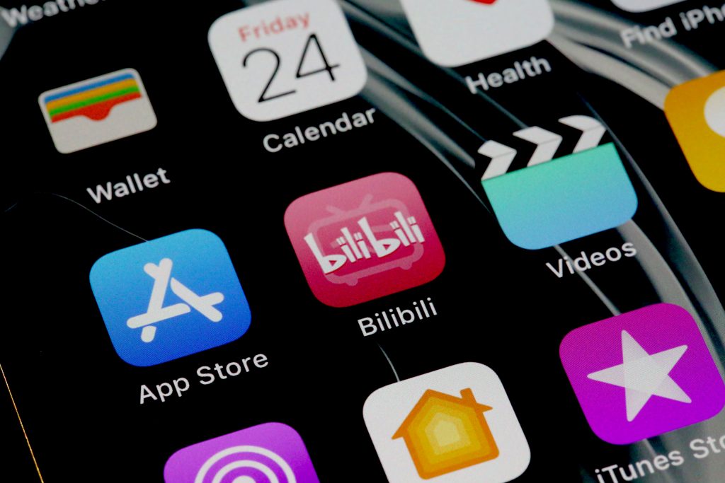 「ビリビリ動画」がコンテンツ争奪戦に挑む、「Tiktok」や「快手」とKOL争いに