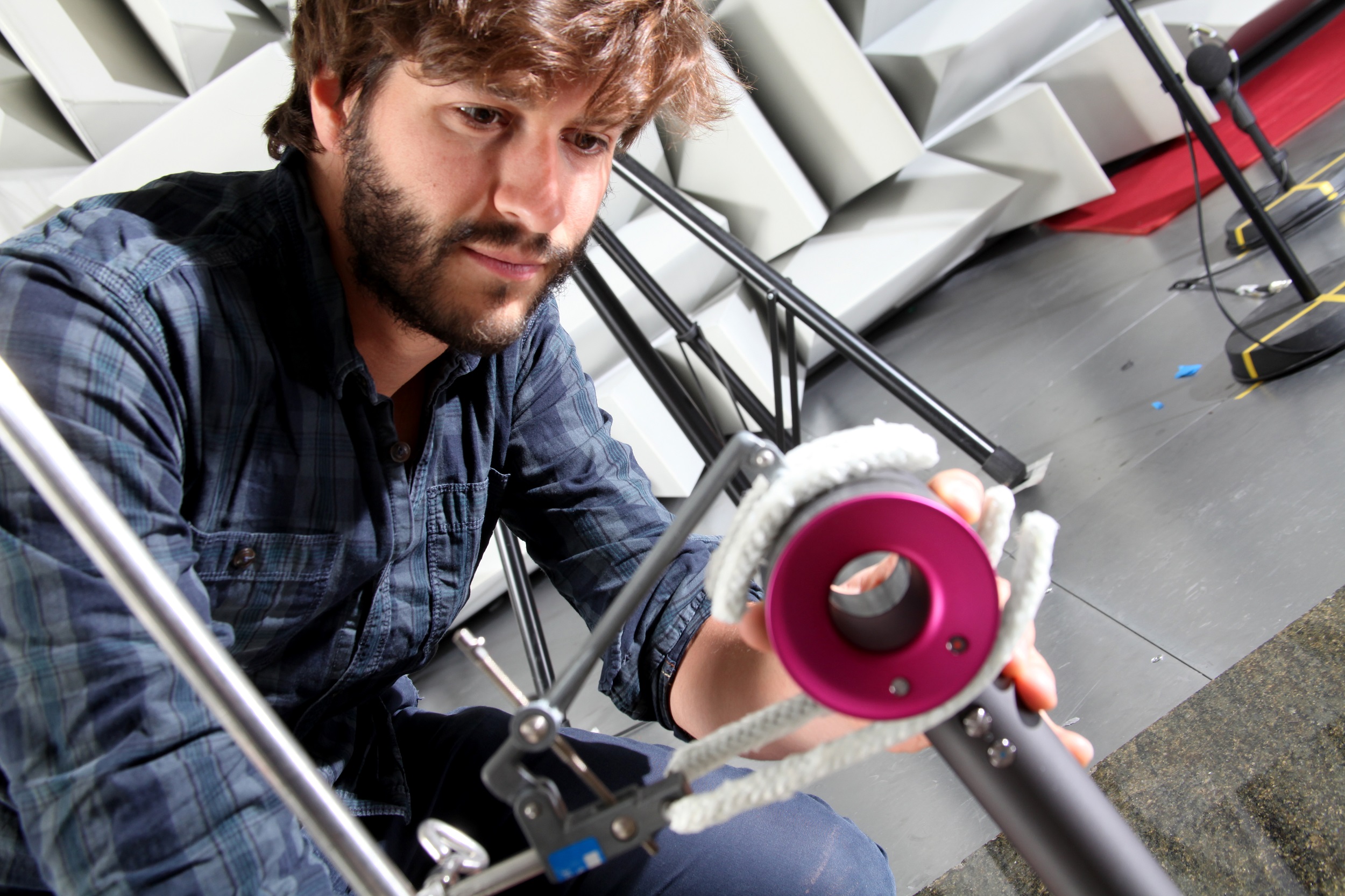 ダイソン、ヘアドライヤーに込められた匠の精神