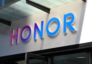 中国スマホ「HONOR」、22年は中国市場でシェア2に浮上 今年は欧州開拓急ぐ