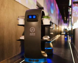 飲食店の無人化が加速、中国「KEENON 」の配膳ロボットが日本でも採用