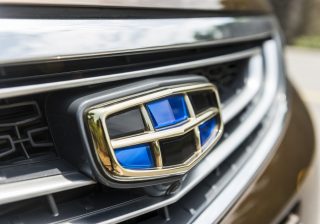 中国・吉利汽車、22年売上高は約2兆8500億円 高級EV「ZEEKR」の米上場を推進