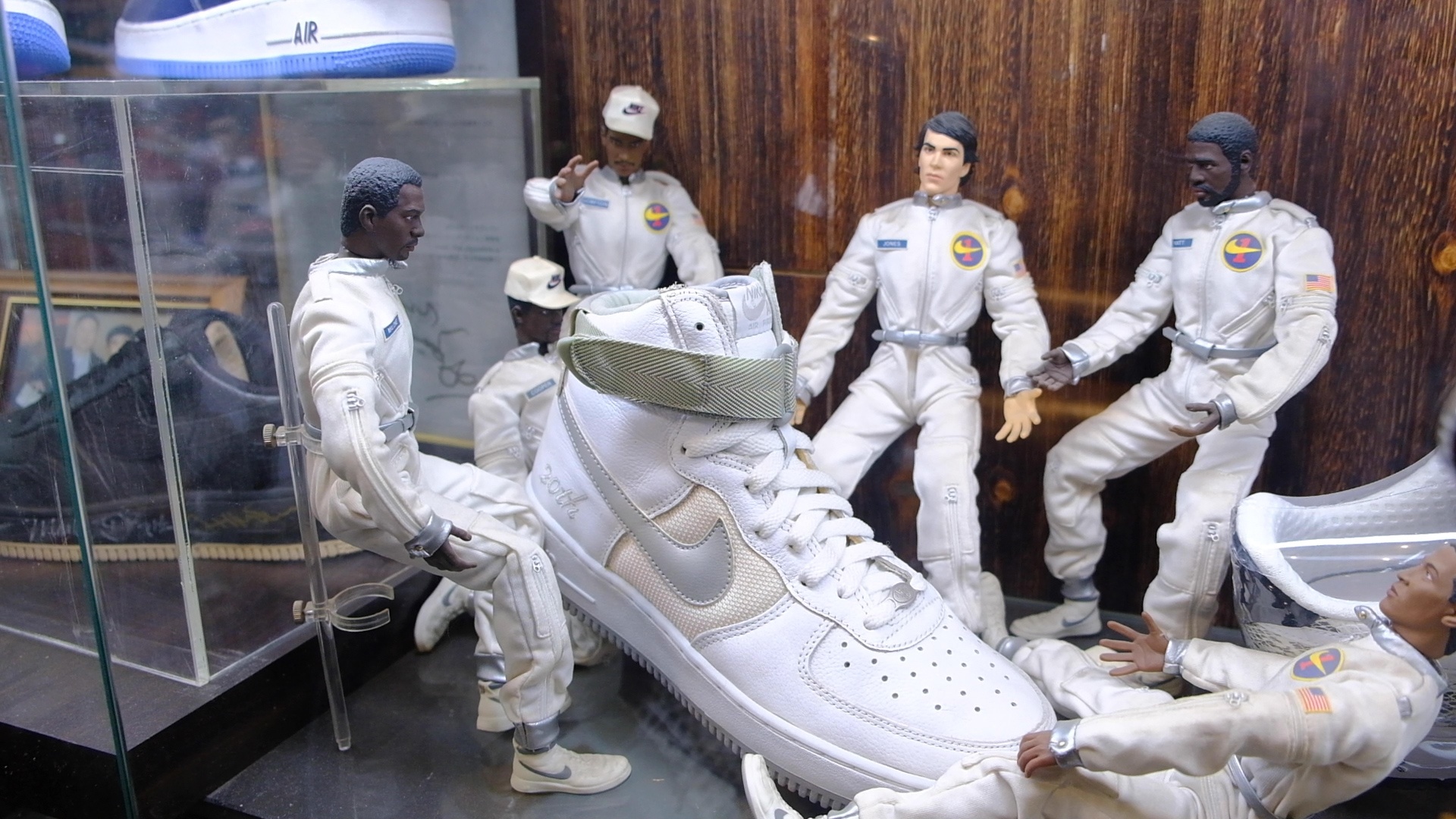 中国版StockX「ポイズン」、業績拡大にブレーキか　バイトダンスが株式売却検討