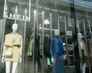 話題を呼ぶファストファッション「SHEIN」、異例の取材対応　世界の批判に回答（上）