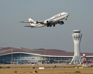 中国、入国者隔離の終了発表で国際航空券の検索急増　一番人気は日本