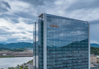 中国CATL、香港重複上場を検討か スイス上場が断念の可能性