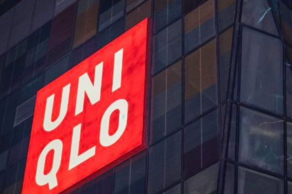 ユニクロ中国、店舗42店減でも増益　V字回復の中身