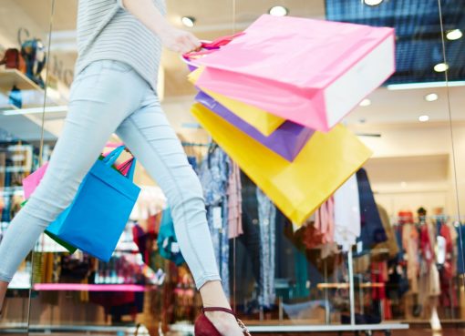 中国の高級品市場、23年も成長