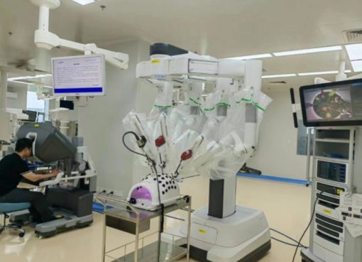 手術支援ロボット「ダヴィンチ」、アジア太平洋最大の拠点が上海で稼働