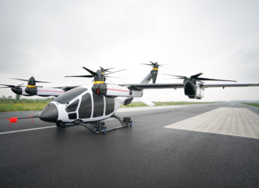 中国・吉利傘下「空飛ぶクルマ」の沃飛長空、eVTOL「AE200」の試験飛行を実施