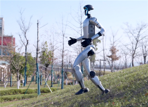 中国発ロボット企業「Unitree」、約140億円調達　評価額2400億円突破、IPO巡る憶測も