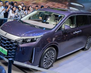 BYD、日本市場にPHEV投入。「夏」か「宋PLUS」か、導入車種を徹底予想