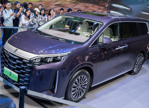 BYD、日本市場にPHEV投入。「夏」か「宋PLUS」か、導入車種を徹底予想