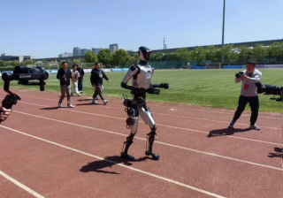 SF感満載、無錫市で第1回AIロボット運動会開催