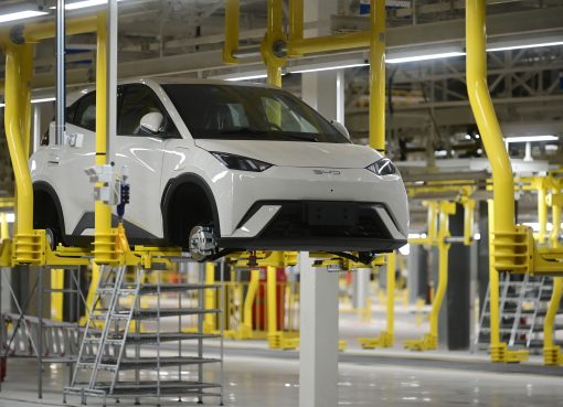 BYD、ブラジル工場で最初の1台がラインオフ　着工から15カ月