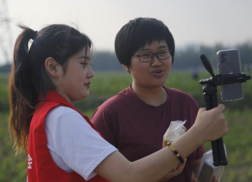 中国ライブ配信・ショート動画市場規模、24年は2100億元超す