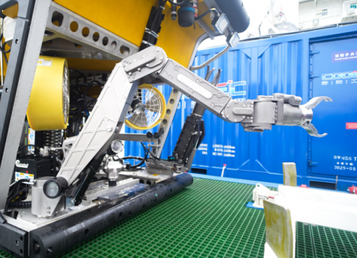 中国、国産ロボットアームを深海油田で初実用化　深海7000m対応・コスト4割減