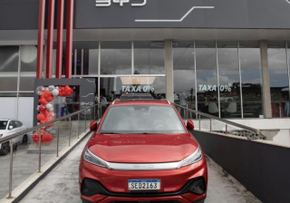中国製EV、ブラジル輸入の9割超す だが「関税の壁」が新たな分岐点に