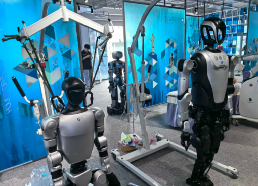 中国深圳に世界初「ロボット6S店」誕生　体験・販売・修理を一体化