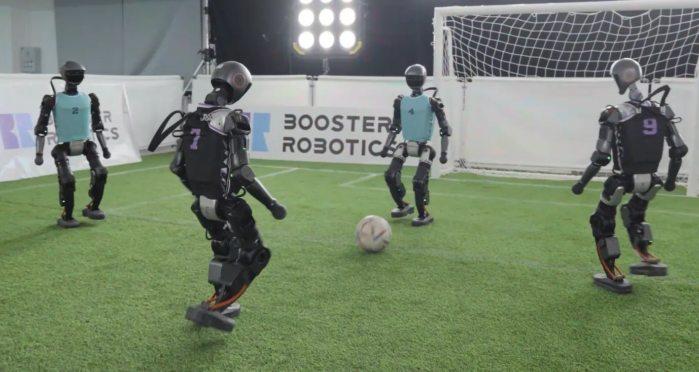 人型ロボットのサッカー世界大会で優勝。中国「Booster Robotics」が新たに20億円調達
