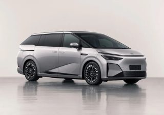 中国EV「小鵬汽車」、4〜6月期は過去最高売上で赤字縮小 次はAIチップ×L4自動運転で勝負