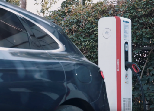 中国のEV充電設備数、25年12月末時点で2009万2000基