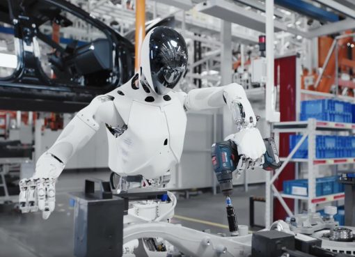 小鵬汽車CEO「2026年はフィジカルAI商用化の転換点」、自動運転と人型ロボットで次の成長段階へ