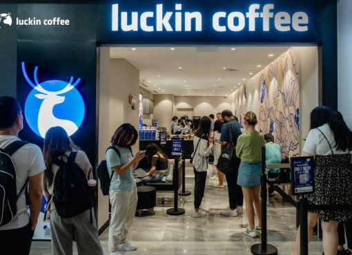 不正会計から完全復活ーー中国ラッキンコーヒー、7〜9月売上高50％増　米再上場も視野に