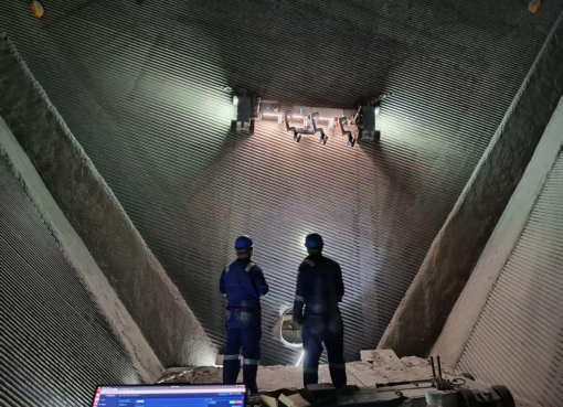 高さ110メートルを無人制覇　中国の壁面ロボット、点検効率100倍に