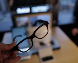 話題のAIスマートグラス「Rokid AI Glasses」、　日本市場に本格参入。ビジネス向けで介護、農業の変革も