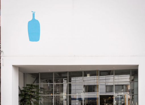 安さのラッキンがあの「青い瓶」を飲み込む。米ブルーボトル、中国資本の傘下に