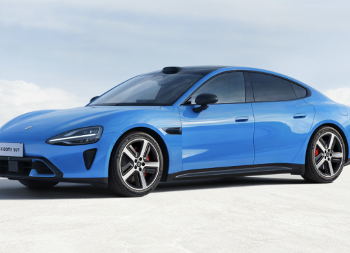 シャオミ新型EV「SU7」、発売3日で3万台受注予約　テスラ「モデル３」の約2カ月分に迫る